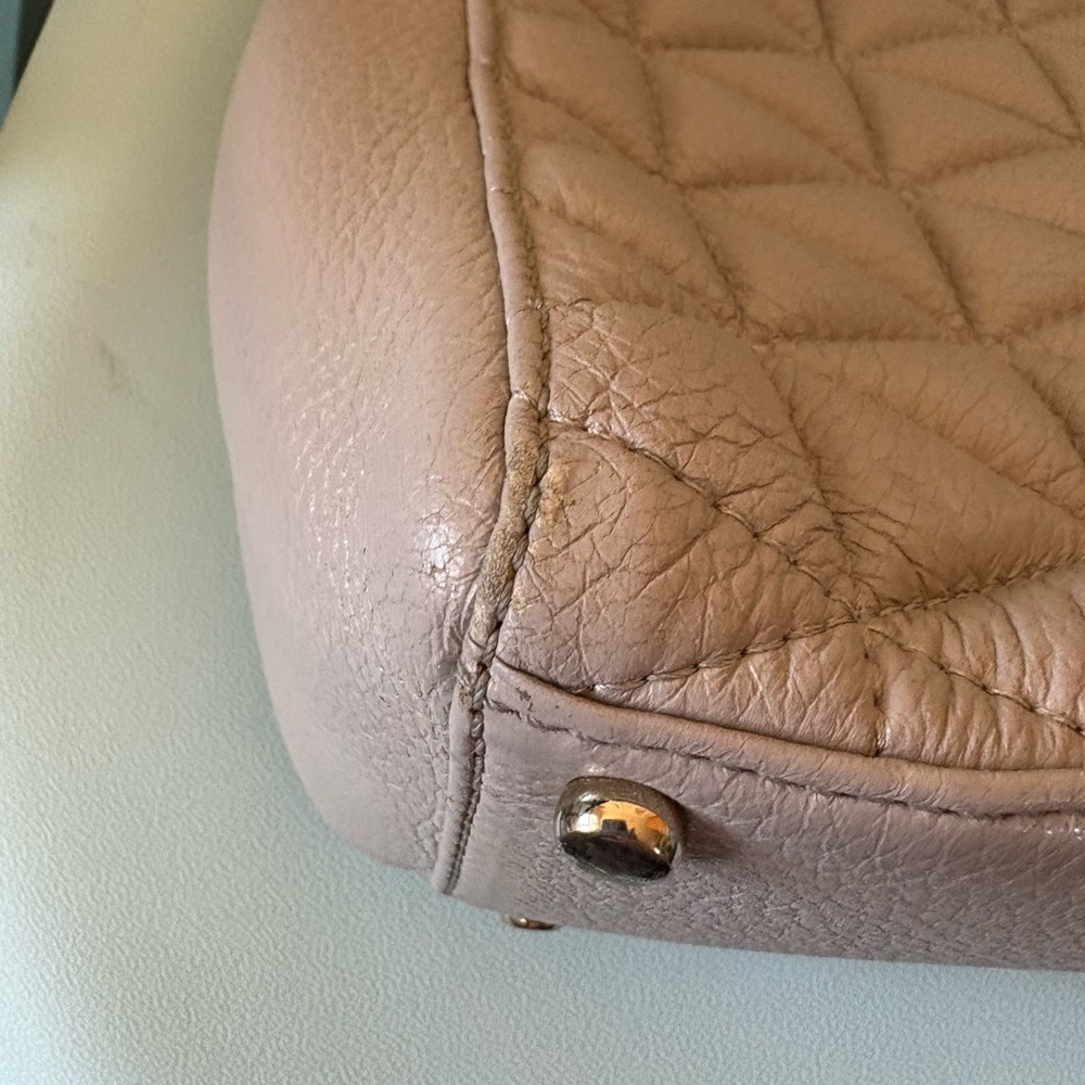 Kate Spade | Neutral Lavender Quilted Women's Medium Shoulder Bag - Picture 11 of 16